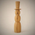 gedrechselter Schneemann aus Kirschholz von Twinwood