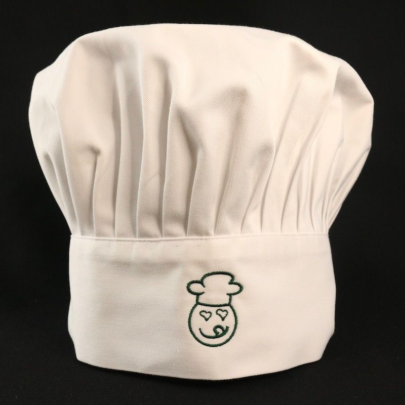 weiße Kochmütze mit gesticktem Lecker-Eifel Logo