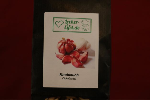 Nudelverpackung mit individuellem Lecker-Eifel-Etikett als Beispiel für ein Firmengeschenk